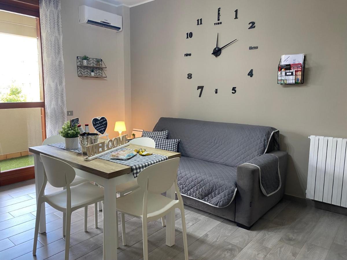 Casa Vacanze “Dolce Sosta” 夸尔图-圣埃莱娜 外观 照片